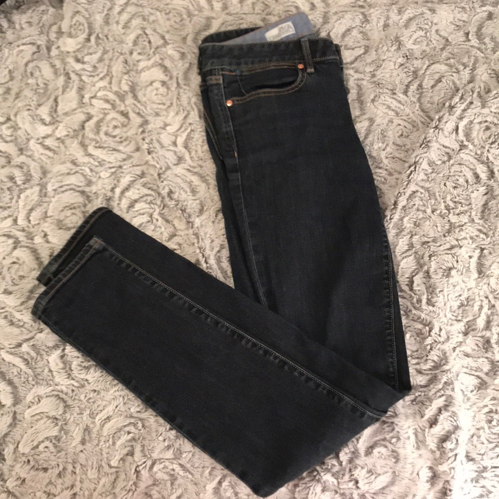 Dark wash skinny jeans